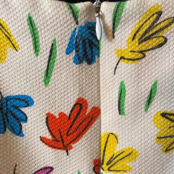 Mevisto flower shift dress - Picture 15 of 16